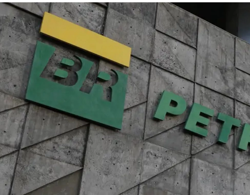 Brasil vende primeiro lote de combustível sustentável de aviação totalmente produzido no país