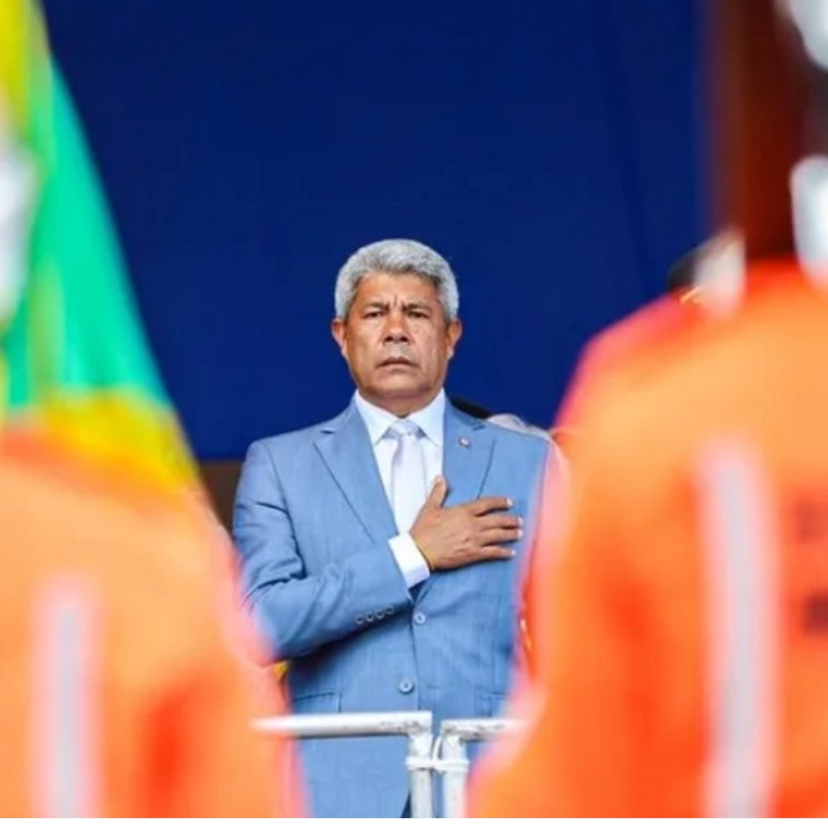 Jerônimo sanciona lei que cria cargos para operações aéreas nos Bombeiros da Bahia