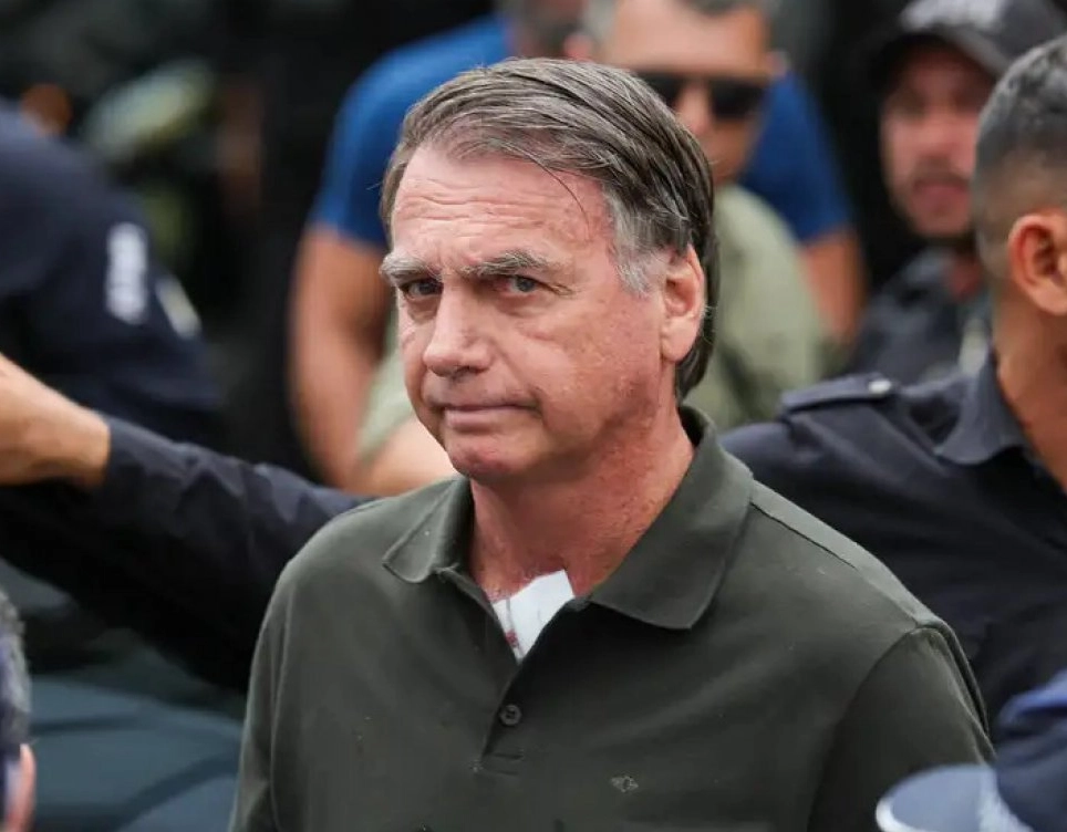 Moraes nega prisão domiciliar a Bolsonaro após alta hospitalar