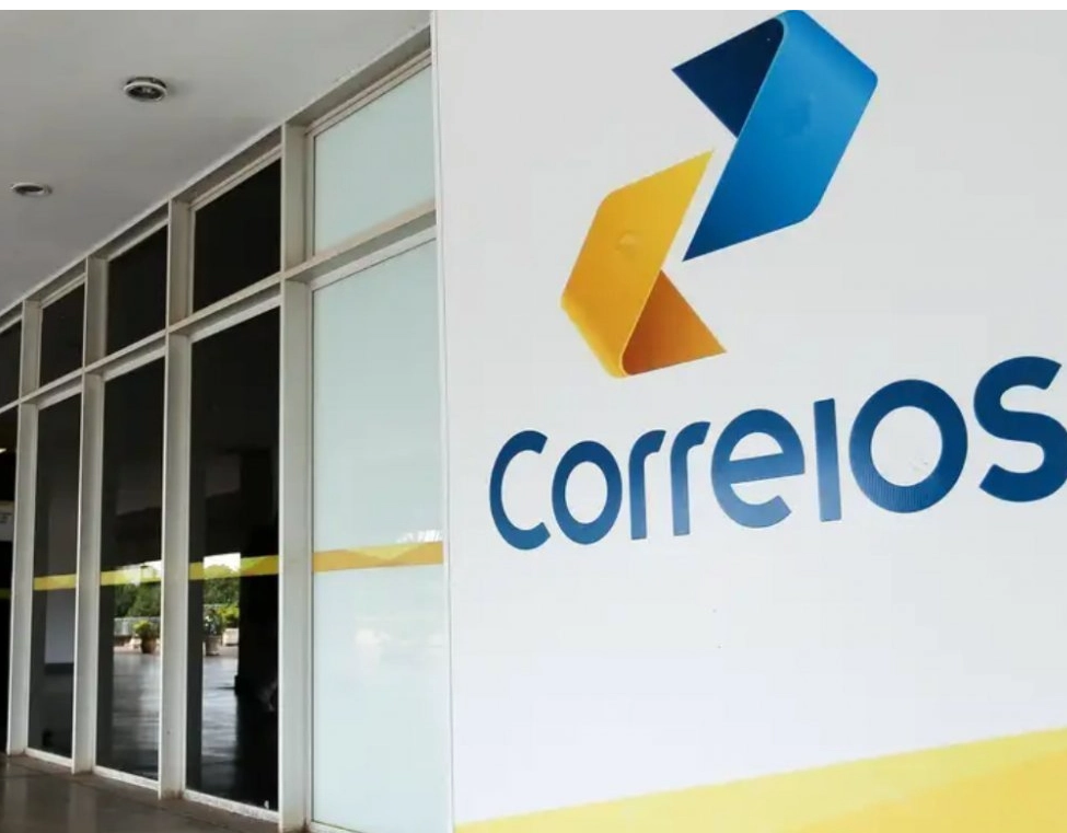 Correios projetam alta de despesas e queda de receitas em 2026