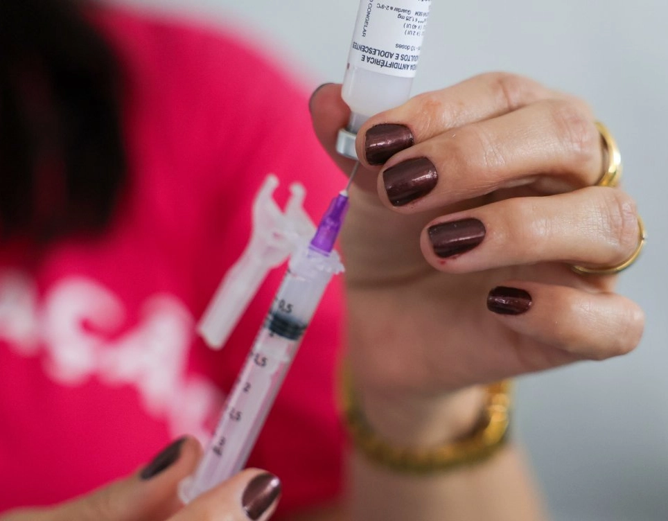 Salvador amplia vacinação gratuita contra HPV para jovens de 15 a 19 anos