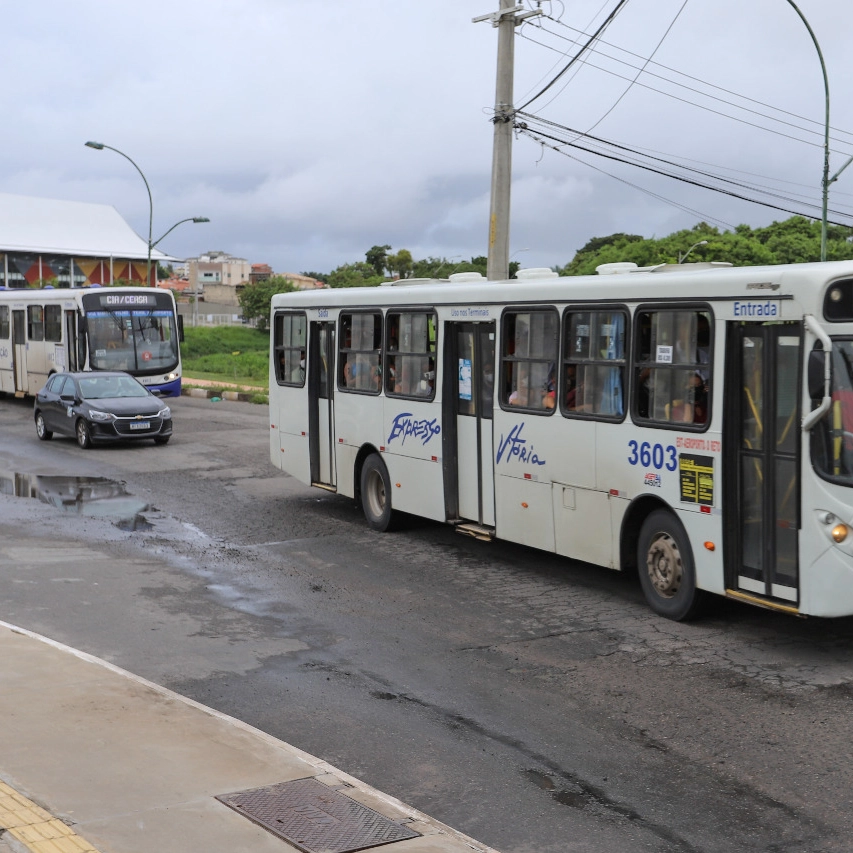 Assembleia paralisa ônibus na Região Metropolitana de Salvador; veja detalhes