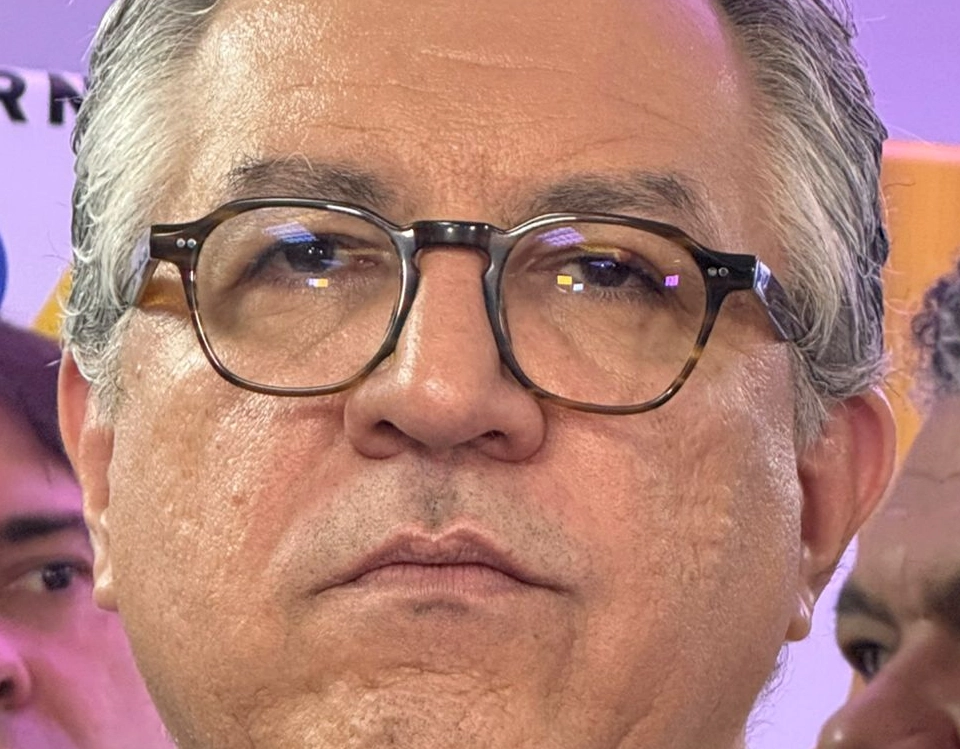 Ministro brinca com trend ao reinaugurar hospital no Pau Miúdo: 'Até Ivete entrou'