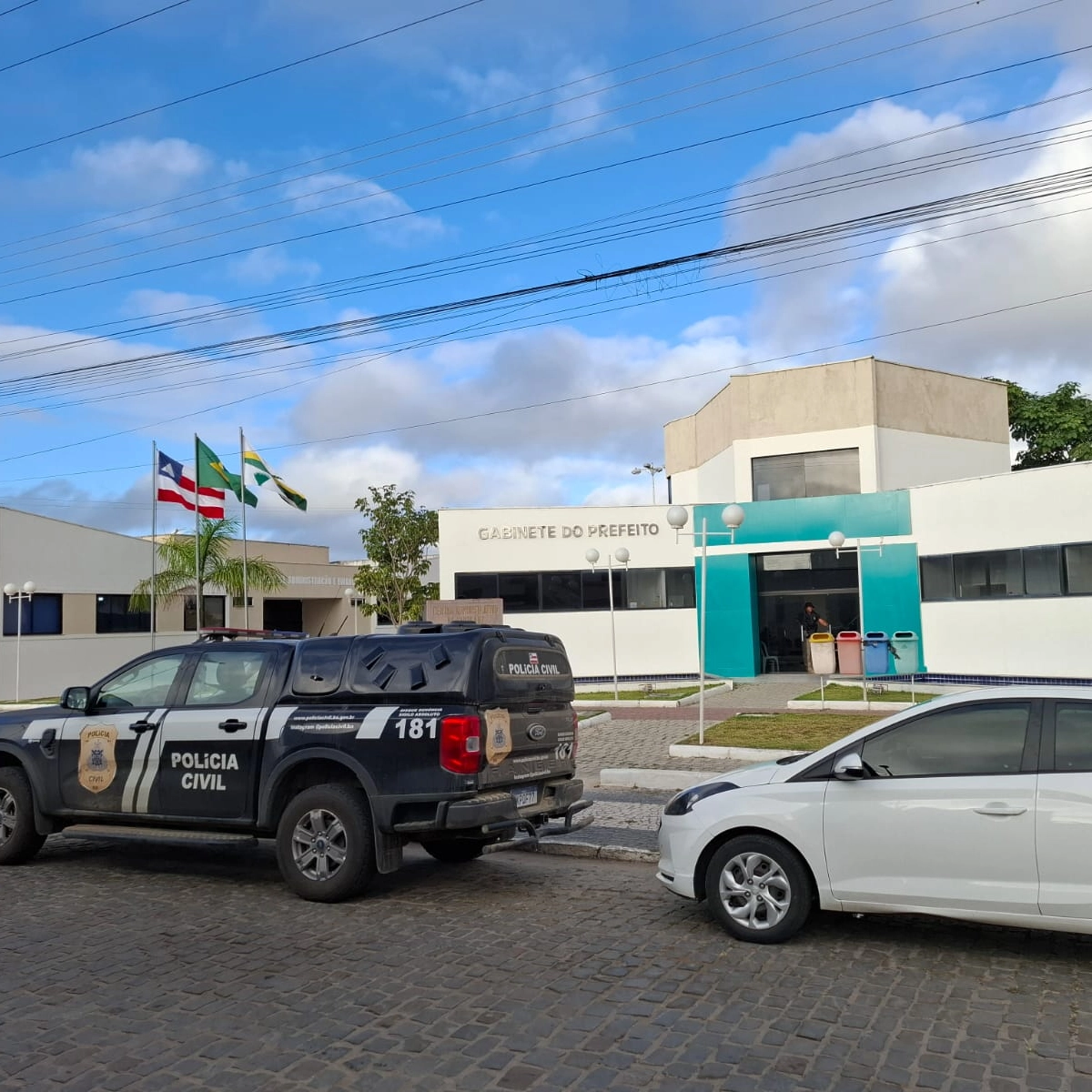 Santaluz: polícia vai à casa de prefeito em investigação que apura desvio de até R$ 600 mil
