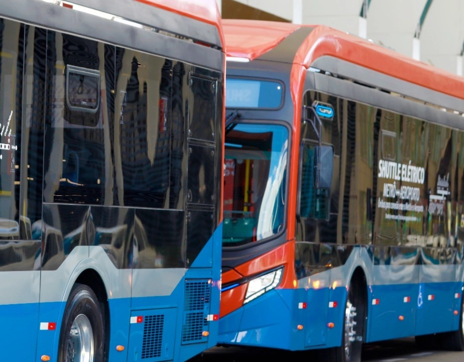 Conheça os novos ônibus que serão usados no trajeto Aeroporto - estação de metrô