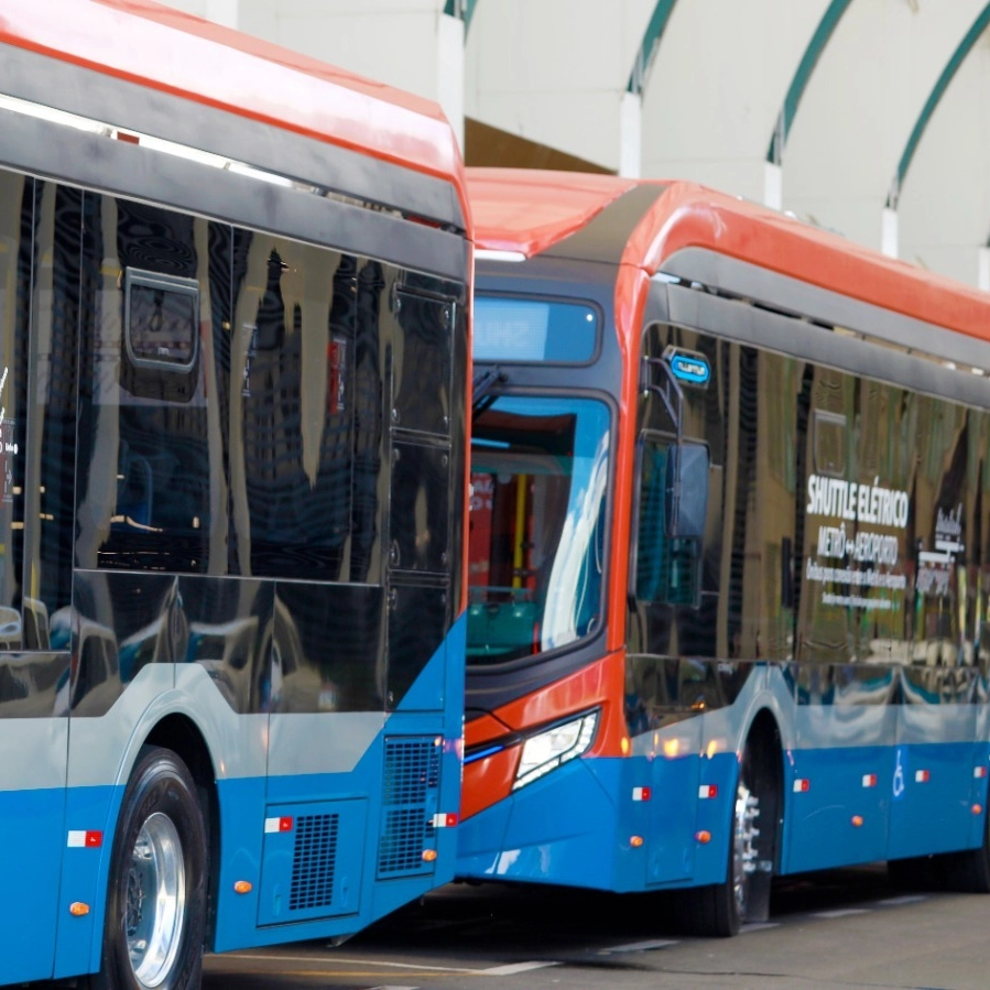 Conheça os novos ônibus que serão usados no trajeto Aeroporto - estação de metrô