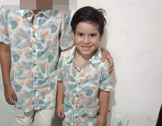 Mulher mata o filho de 4 anos e pede ajuda no Facebook; 'Mandem uma viatura'