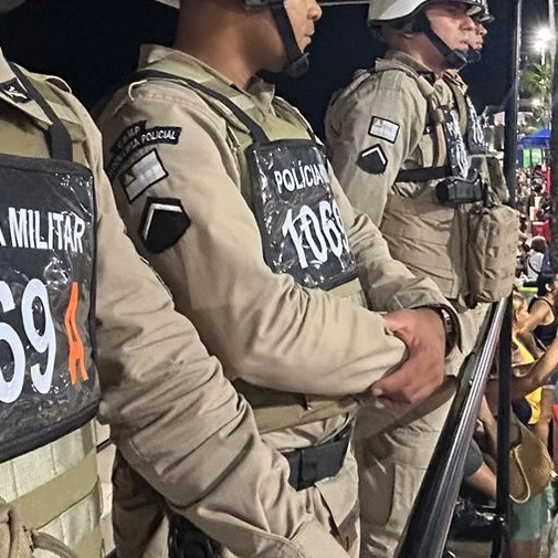 Arma de PM é furtada enquanto ele trabalhava no Carnaval de Salvador