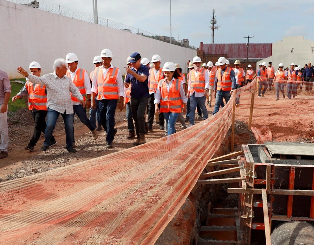 'A gente quer um transporte de primeiro mundo', diz Jerônimo nas obras do VLT de Salvador