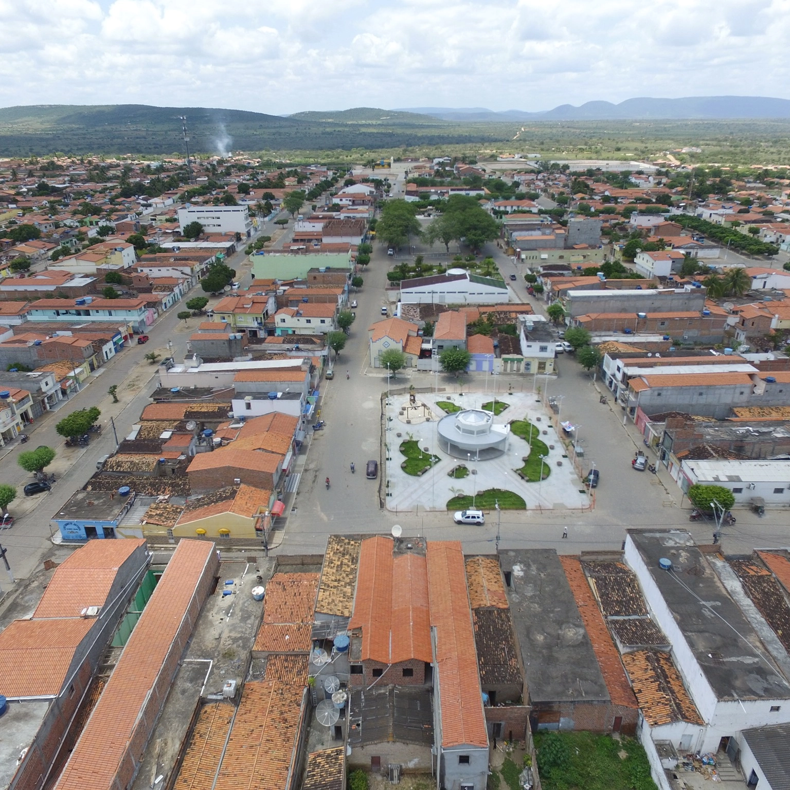 Prefeitura baiana não paga aos servidores, mas contrata bandas por mais de R$ 1 milhão