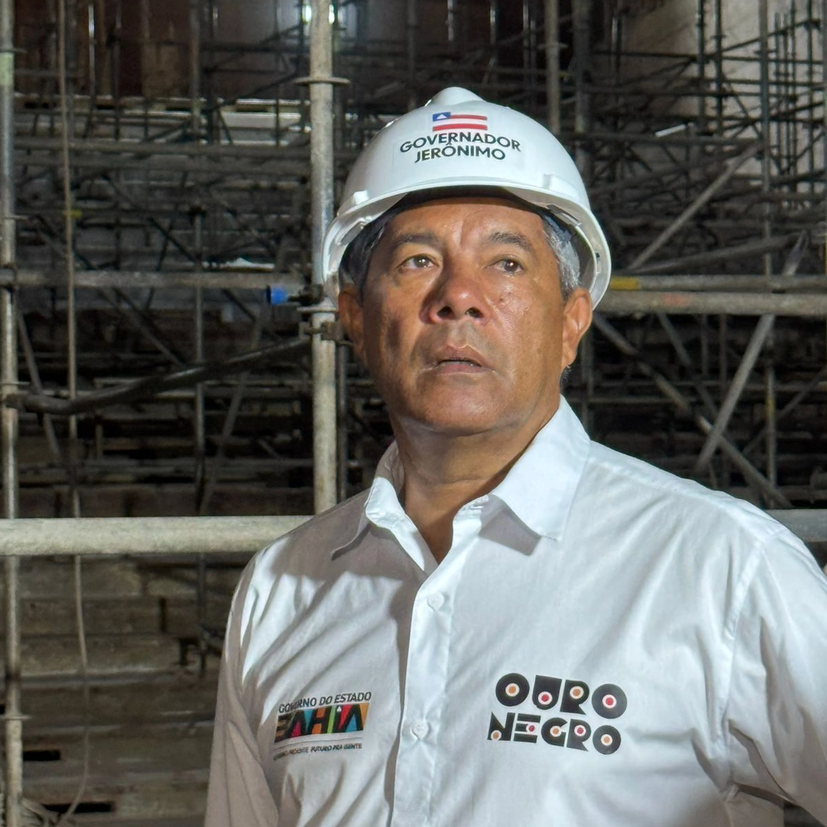 Jerônimo visita obras do TCA, em Salvador; veja fotos do projeto