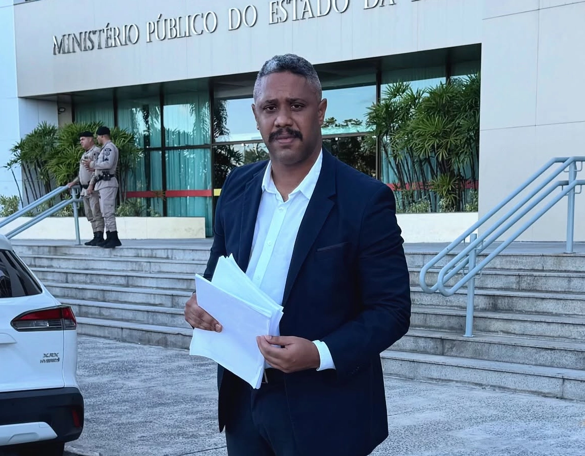 Vereador de Camaçari 'alerta' eleitores com visita de Lula em Camaçari e causa polêmica: 'Escondam as carteiras'