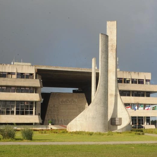 PEC da reeleição na ALBA pode ser votada nesta quarta, dia de 'visita' de Jerônimo