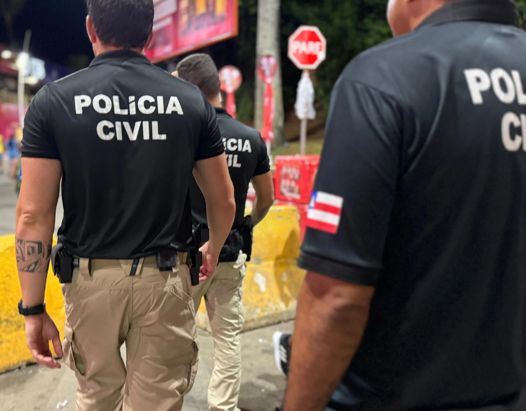 Três investigadores da Polícia Civil recebem processo por deixarem traficante escapar de posto no Carnaval