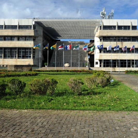 Notas do Poder - o pós-folia na ALBA, a falta de escola em Santaluz e mais