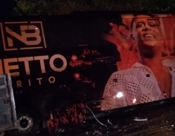 Acidente com ônibus de Netto Brito: veja primeiras informações