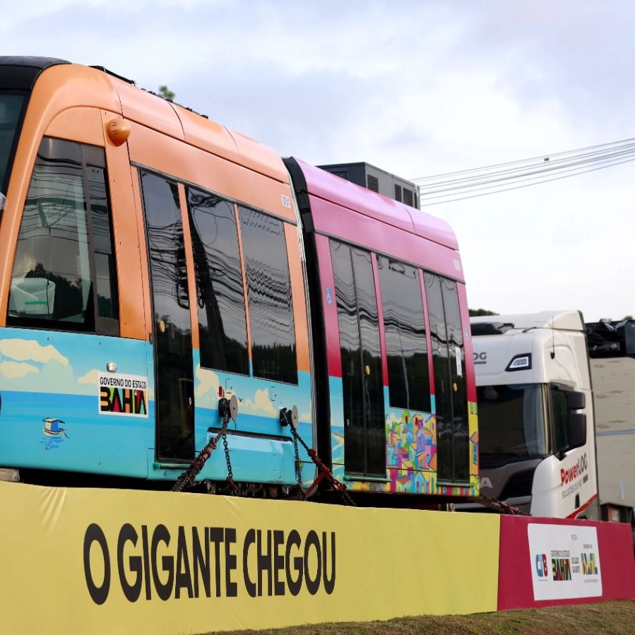 Trens do VLT chegam a Salvador; veja quando começa a operação