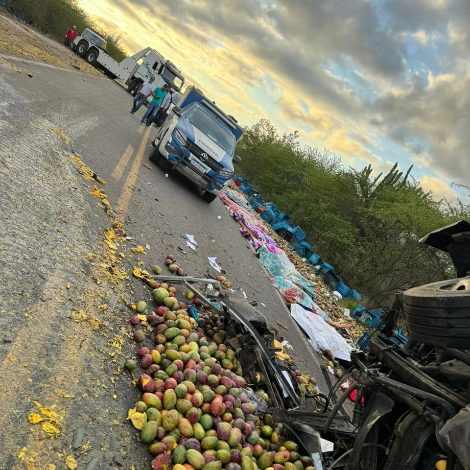 Prefeitura de Jacobina organiza ginásio para realizar velório coletivo; veja vídeo