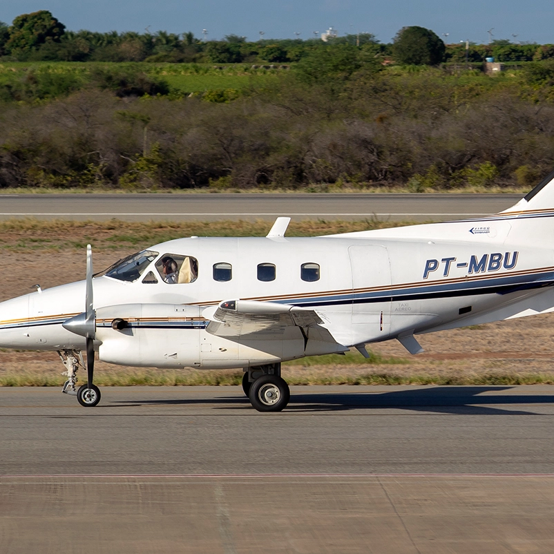 Médica com registro baiano e outras quatro pessoas morrem após avião da Abaeté cair em SP