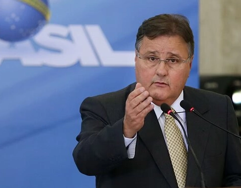 Geddel manda recado para emedebistas que não apoiarem Jerônimo: 'Saída facilitada'