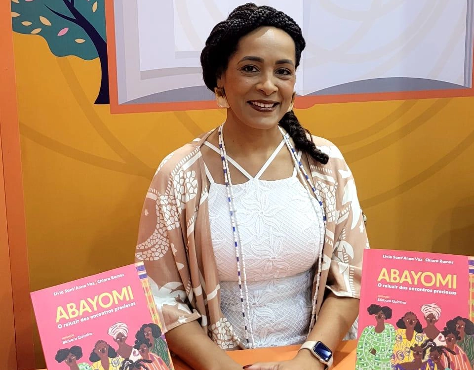 Lívia Sant’Anna Vaz lança livro infantil no Dia das Crianças em Salvador; saiba detalhes