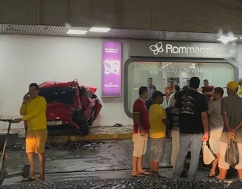 Cadeirante escapa de acidente impressionante em Salvador e câmera mostra; assista