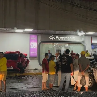 Cadeirante escapa de acidente impressionante em Salvador e câmera mostra; assista