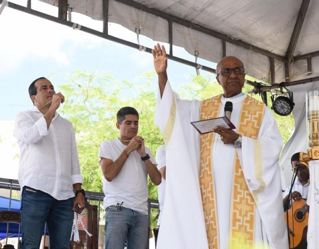 Última sexta do ano: ACM Neto pede paz e tranquilidade aos baianos em visita ao Bonfim