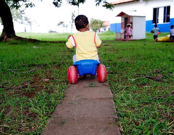 Bahia tem mais de 220 crianças aguardando por adoção