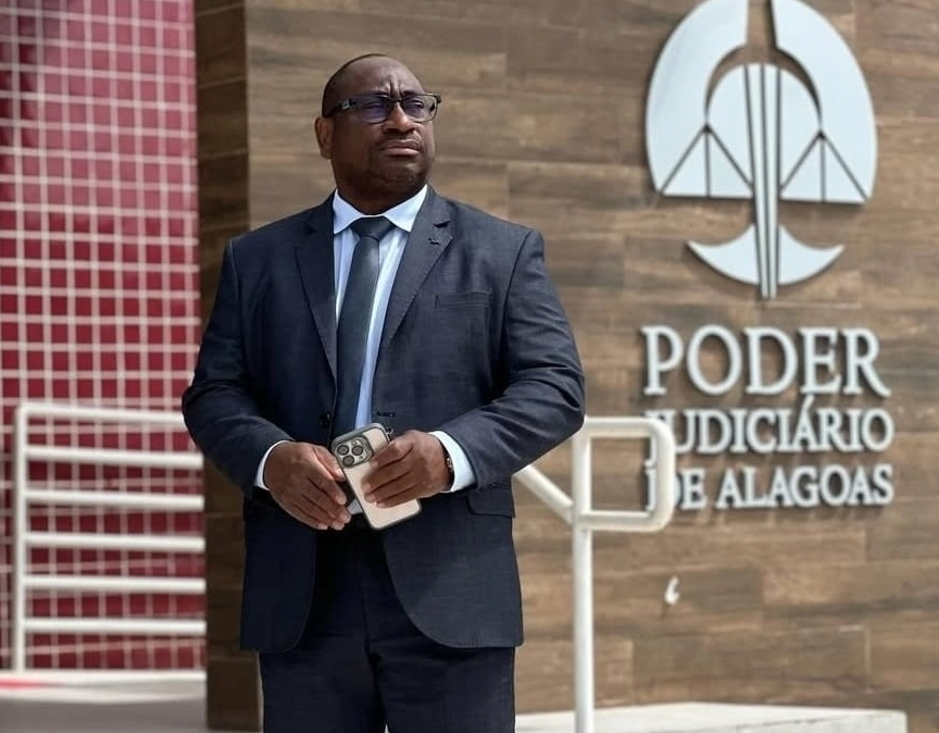 Advogado João Neto é liberado da prisão após um mês