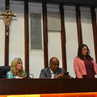 Assembleia Legislativa da Bahia aprova abono extraordinário para professores