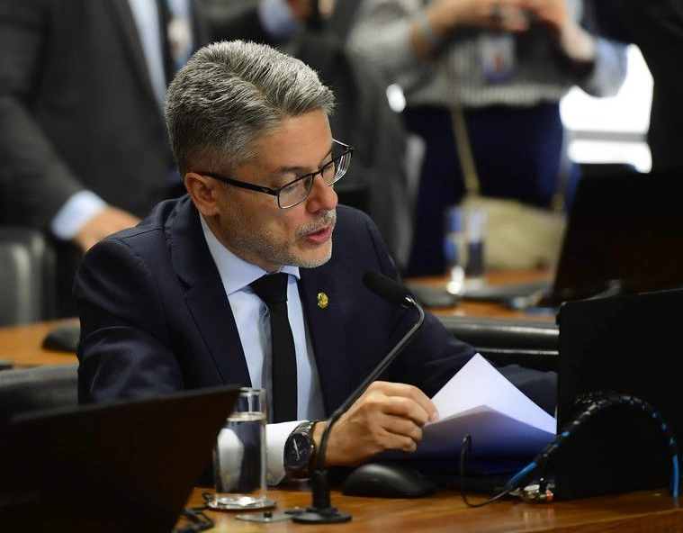 Senado se prepara para rejeitar PEC da Blindagem após reação negativa do povo nas ruas