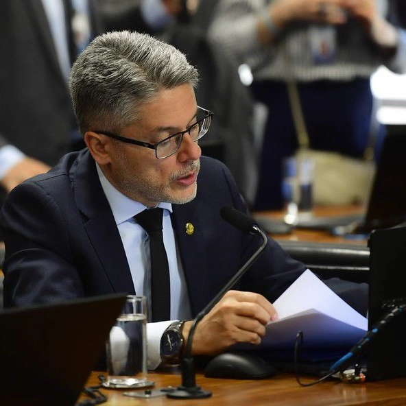 Senado se prepara para rejeitar PEC da Blindagem após reação negativa do povo nas ruas