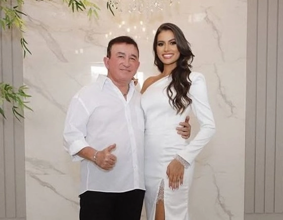 Calita Miranda mostra fotos do casamento com Amado Batista: 'Especial'