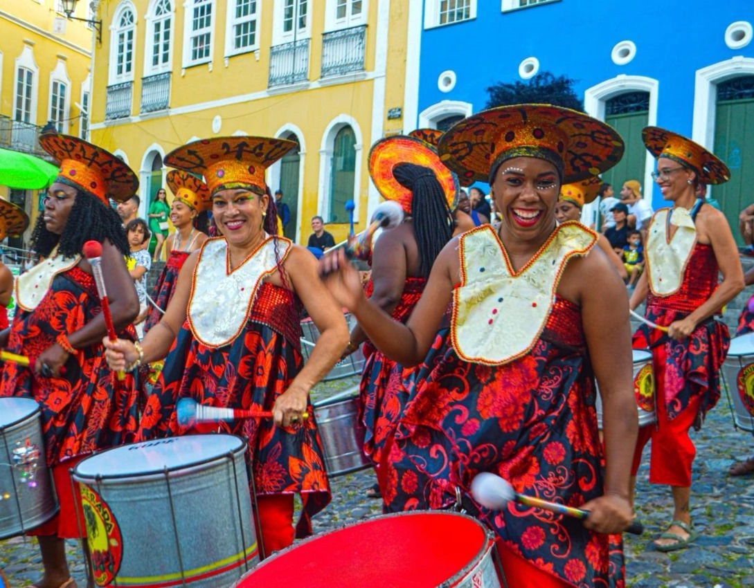 Bloco A Mulherada homenageia orixá Nanã na quinta-feira de Carnaval