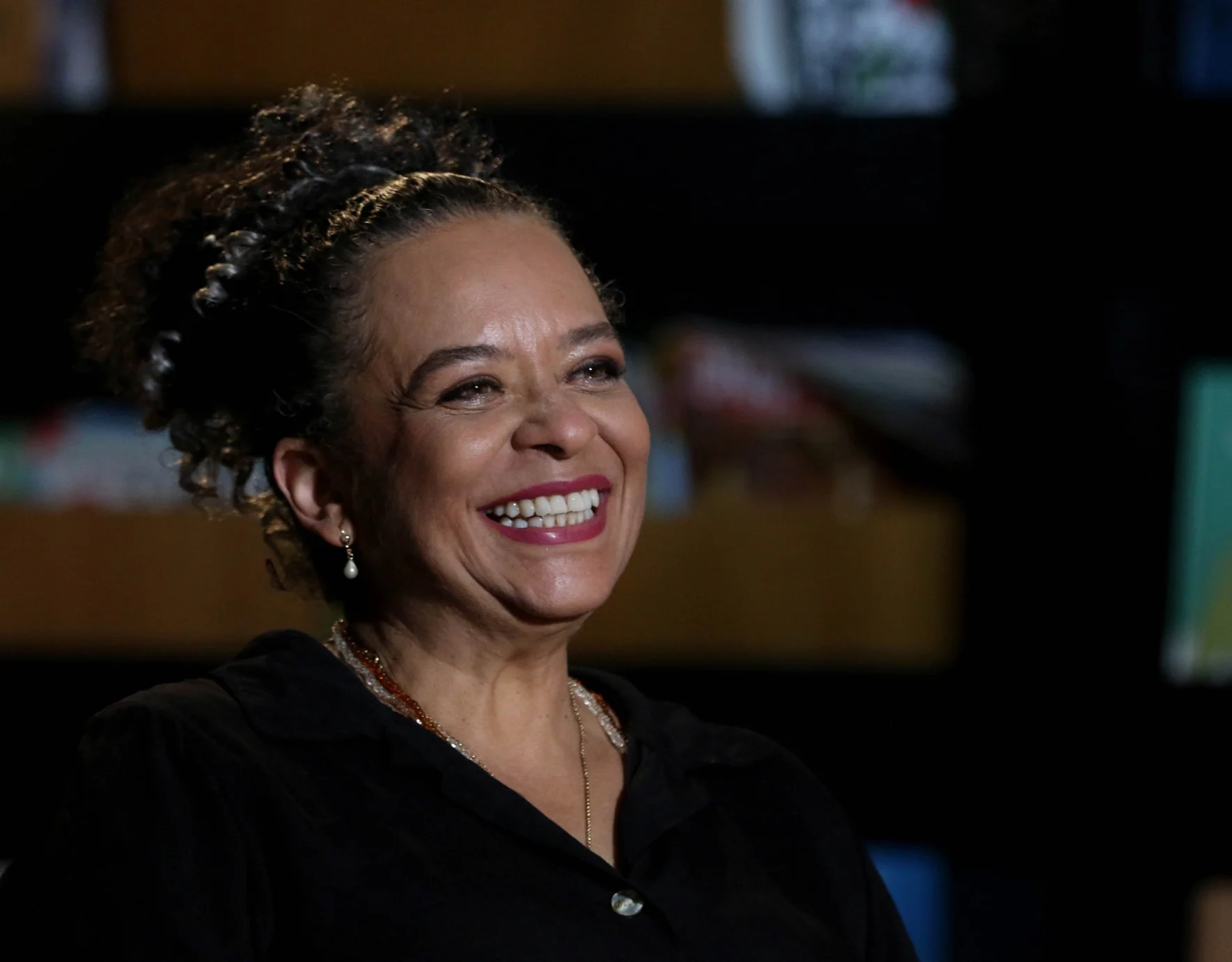 Ana Maria Gonçalves é a primeira mulher negra eleita para a Academia Brasileira de Letras