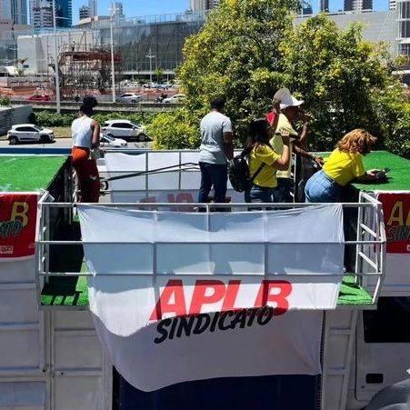 Servidores municipais de Salvador entram em greve por reajuste salarial