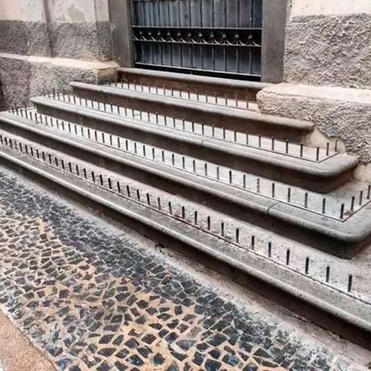 Projeto propõe proibição de arquitetura hostil em Salvador