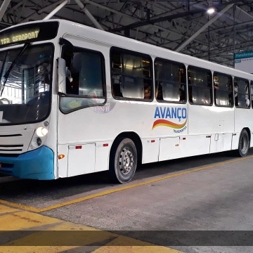 Motoristas de empresa do transporte metropolitano mantêm greve