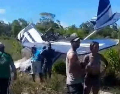 Assista: avião monomotor cai na Bahia e deixa feridos