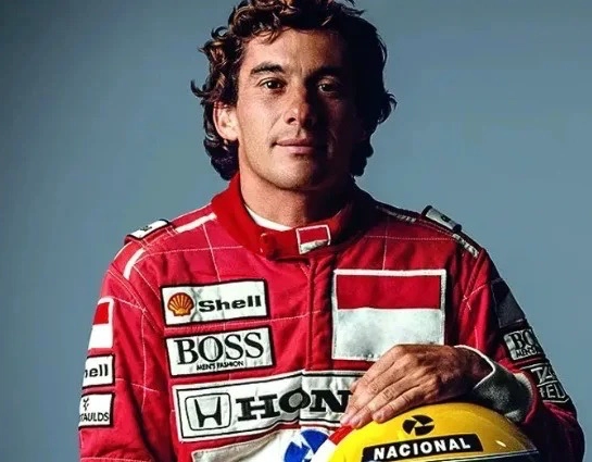 Ayrton Senna é tema de exposição imersiva em cartaz na capital baiana