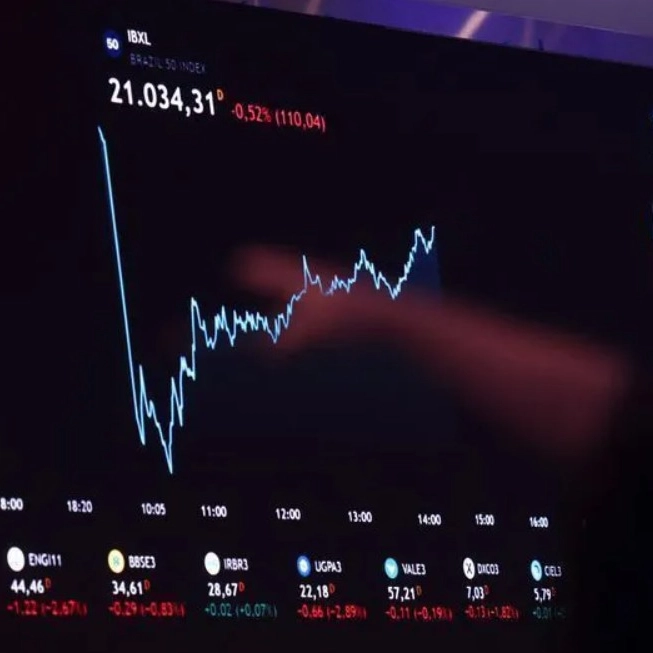 Bolsa brasileira tem dia histórico e fecha acima dos 171 mil pontos pela primeira vez