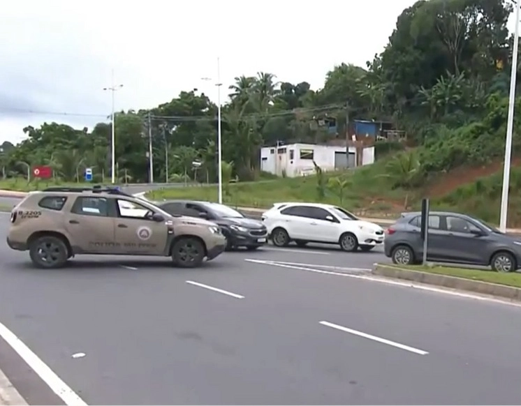 Mulher morta na 29 de Março depois de pular de carro em movimento é identificada