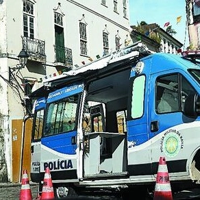 Homem tenta roubar arma de policial no Pelourinho e morre