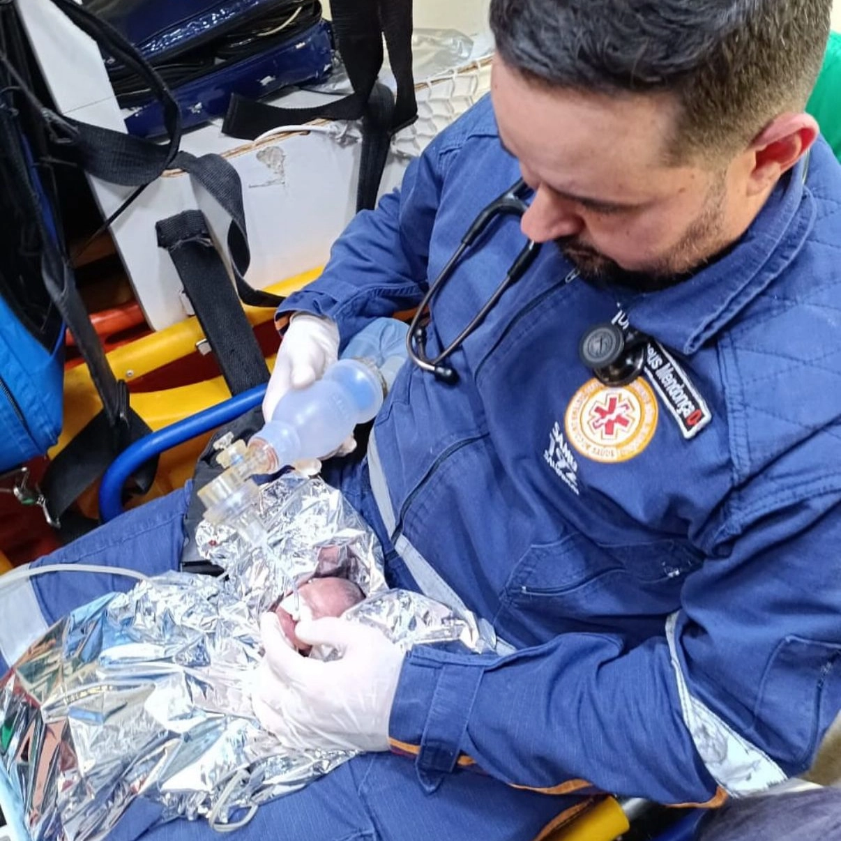 Atendimento rápido do SAMU salva vida de bebê prematuro nascido com menos de 1 kg