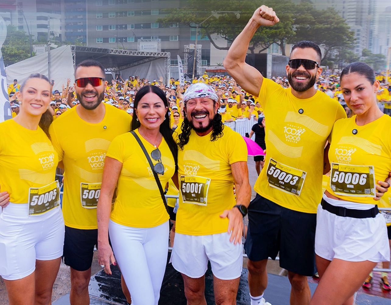 Bell Marques celebra 73 anos com corrida e show no Farol da Barra