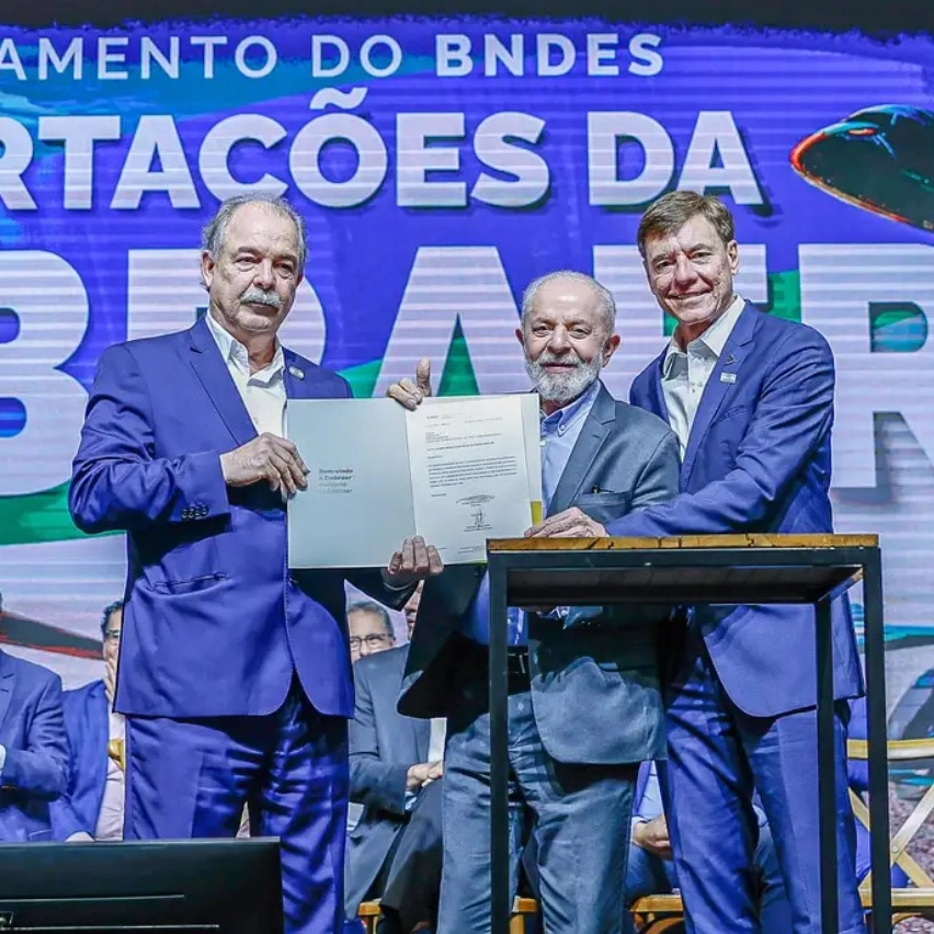 BNDES conclui financiamento para exportação de 32 jatos da Embraer