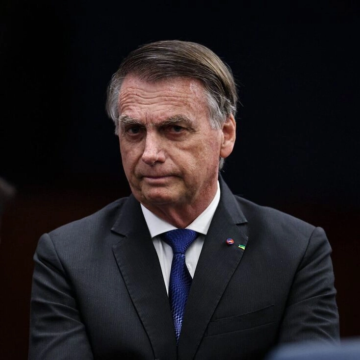 Defesa de Bolsonaro pede acesso de cardiologista e fisioterapeuta à PF