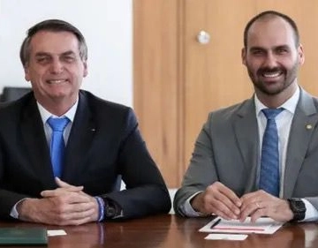 Conflito familiar: Eduardo Bolsonaro xinga o pai em mensagens do Whatsapp