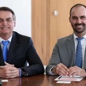 Conflito familiar: Eduardo Bolsonaro xinga o pai em mensagens do Whatsapp